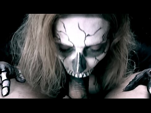 ❤️ Demoniczna dziewczyna ssąca kutasa swoimi czarnymi ustami i połykająca spermę. ️❌ Porn video at pl.8kpornvids.ru ☑